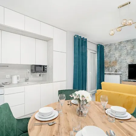 Apartman With Balcony And Free Garage By Renters Poznań